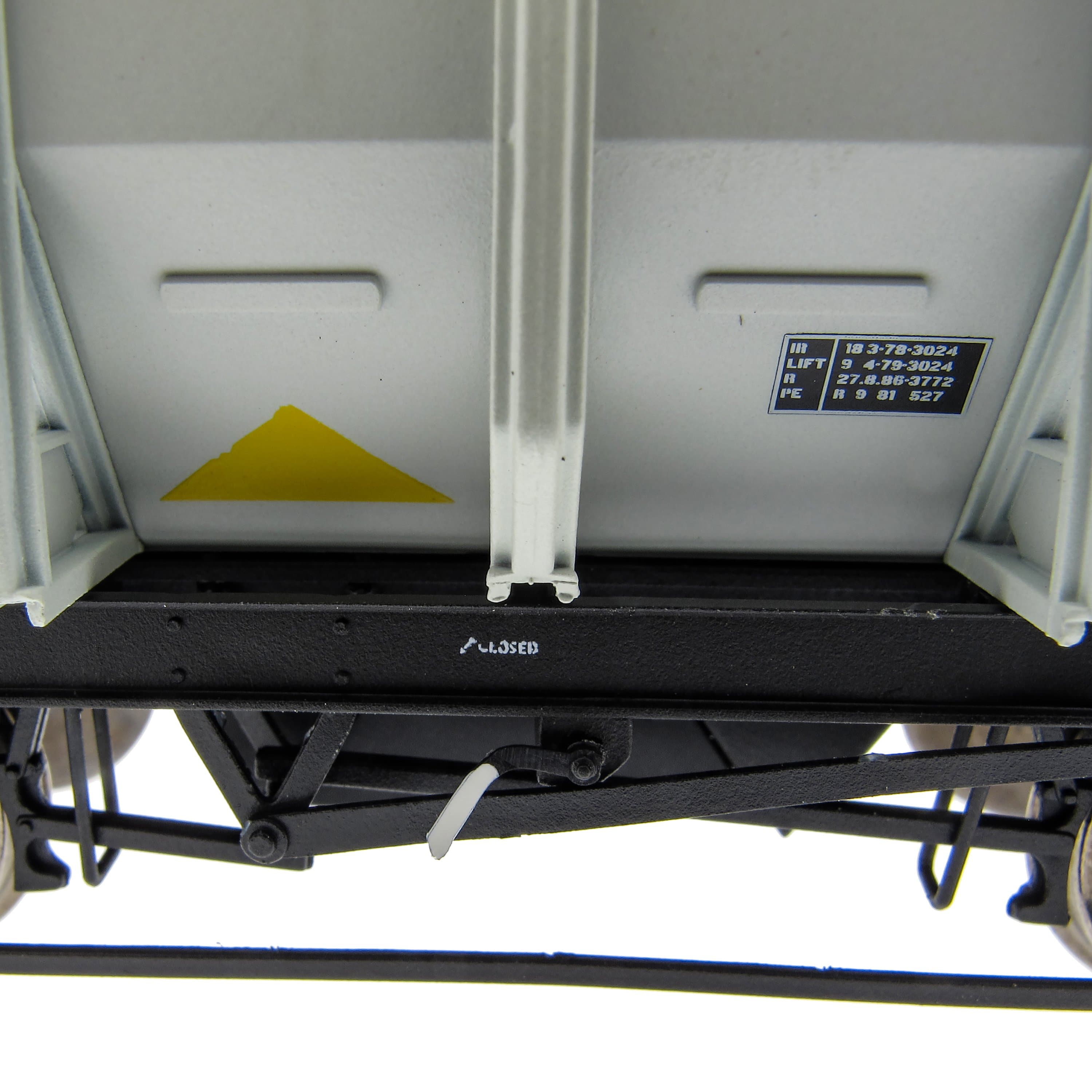 BR 24.5T HOP24/HUO Kohlenbehälter – Grau TOPS – Pack J