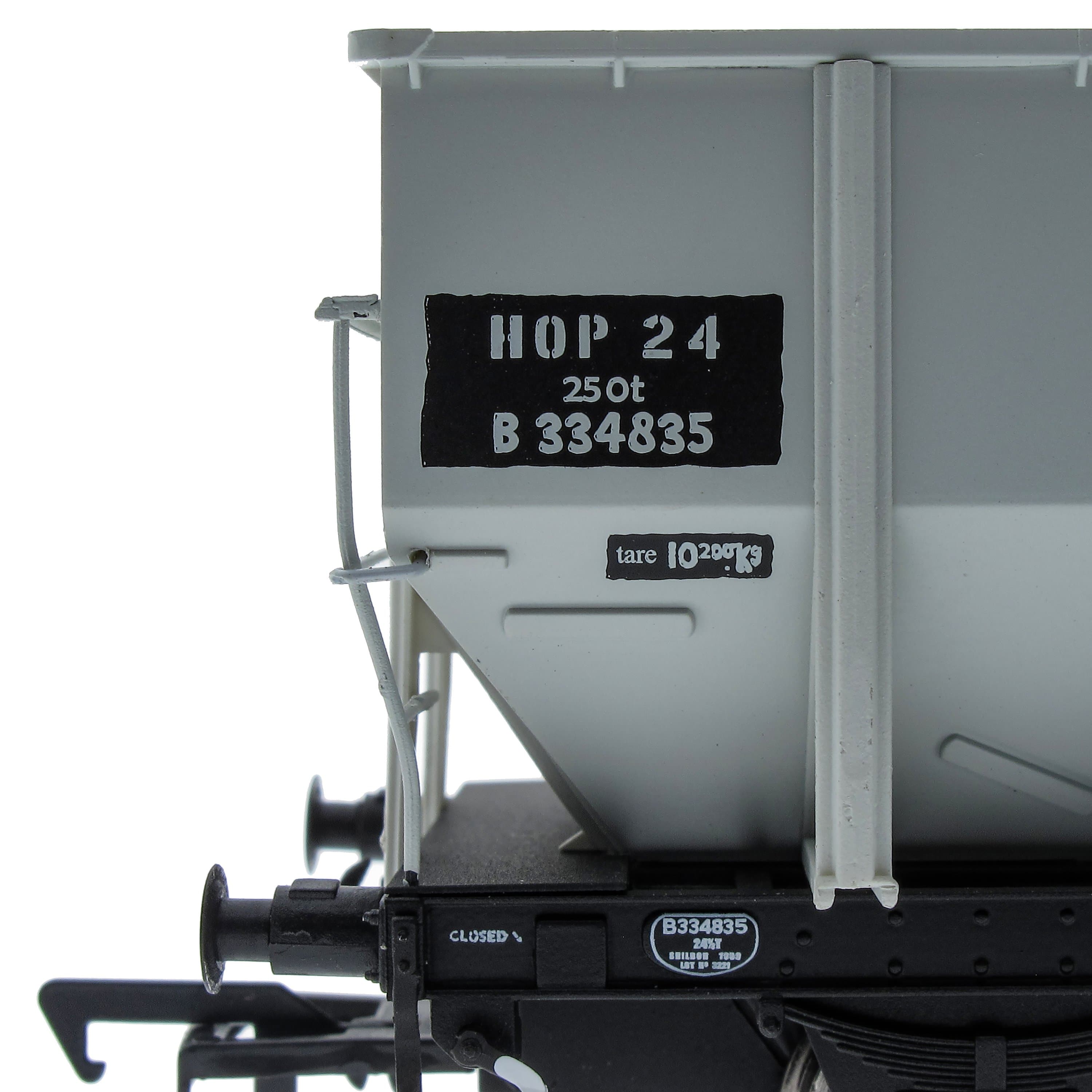 BR 24.5T HOP24/HUO Kohlenbehälter – Grau vor TOPS – Pack P