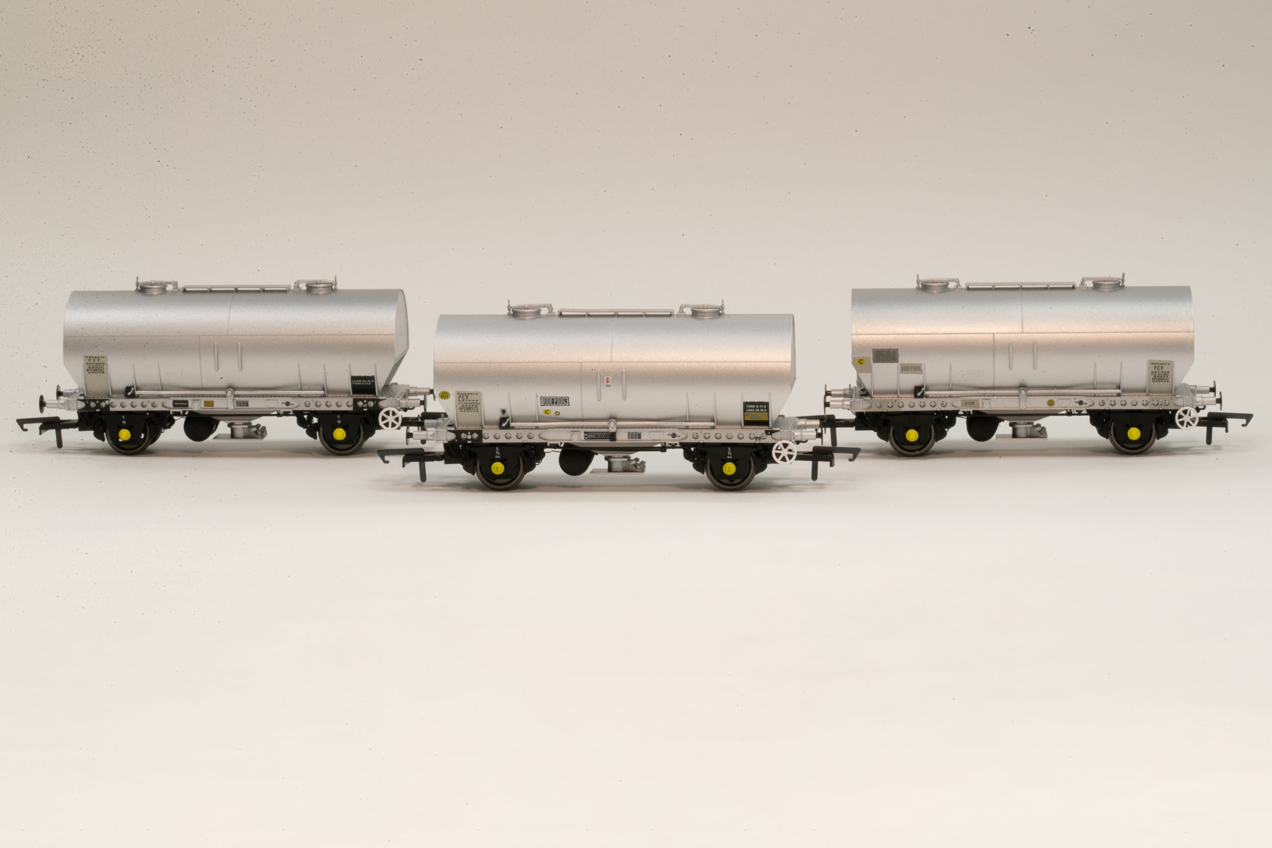 APCM Cemflo/PCV-Pulverwagen – Dreierpack – APCM8575, APCM8582, APCM8584