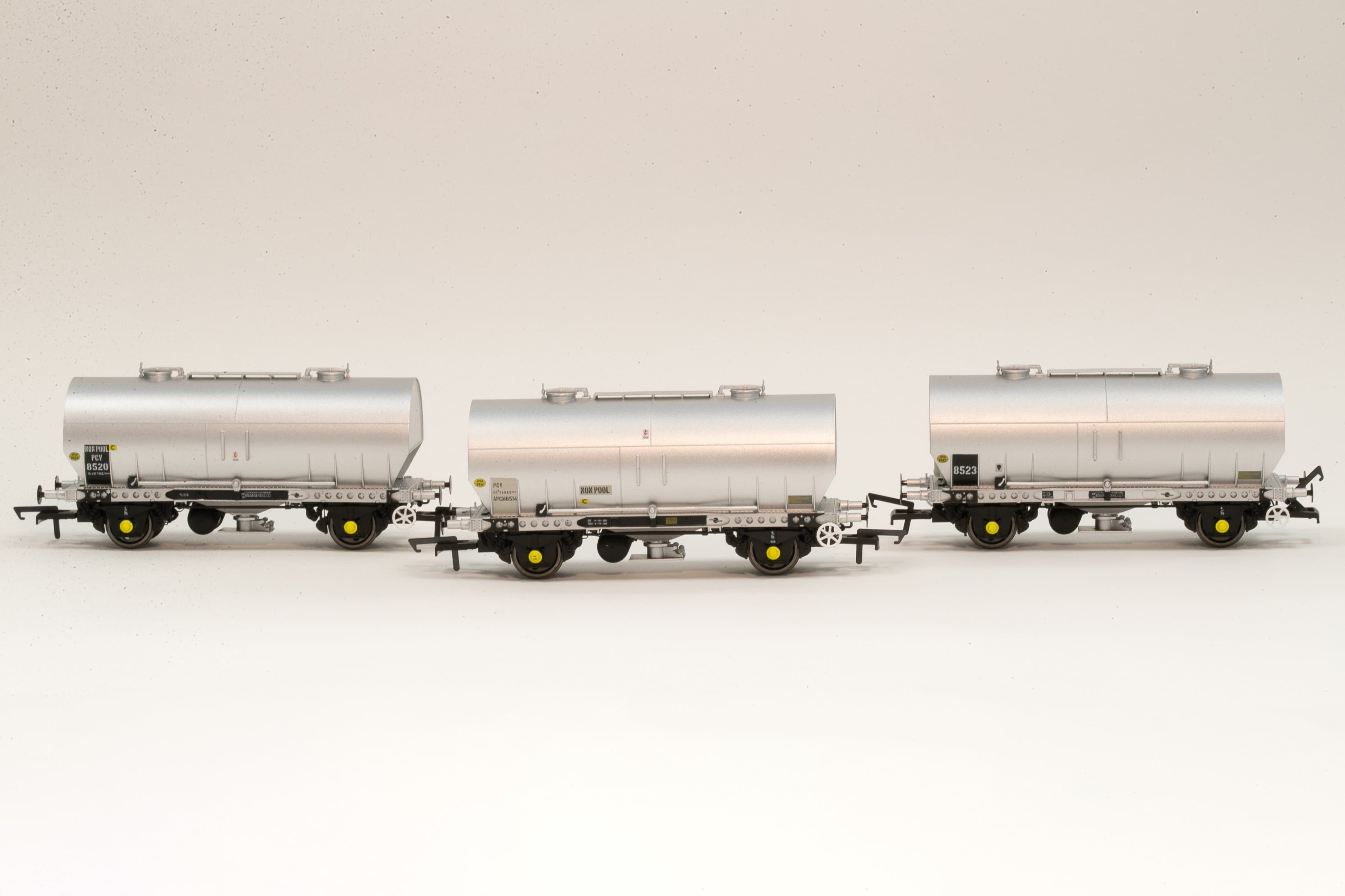 APCM Cemflo/PCV-Pulverwagen – Dreierpack – APCM8514, APCM8520, APCM8523