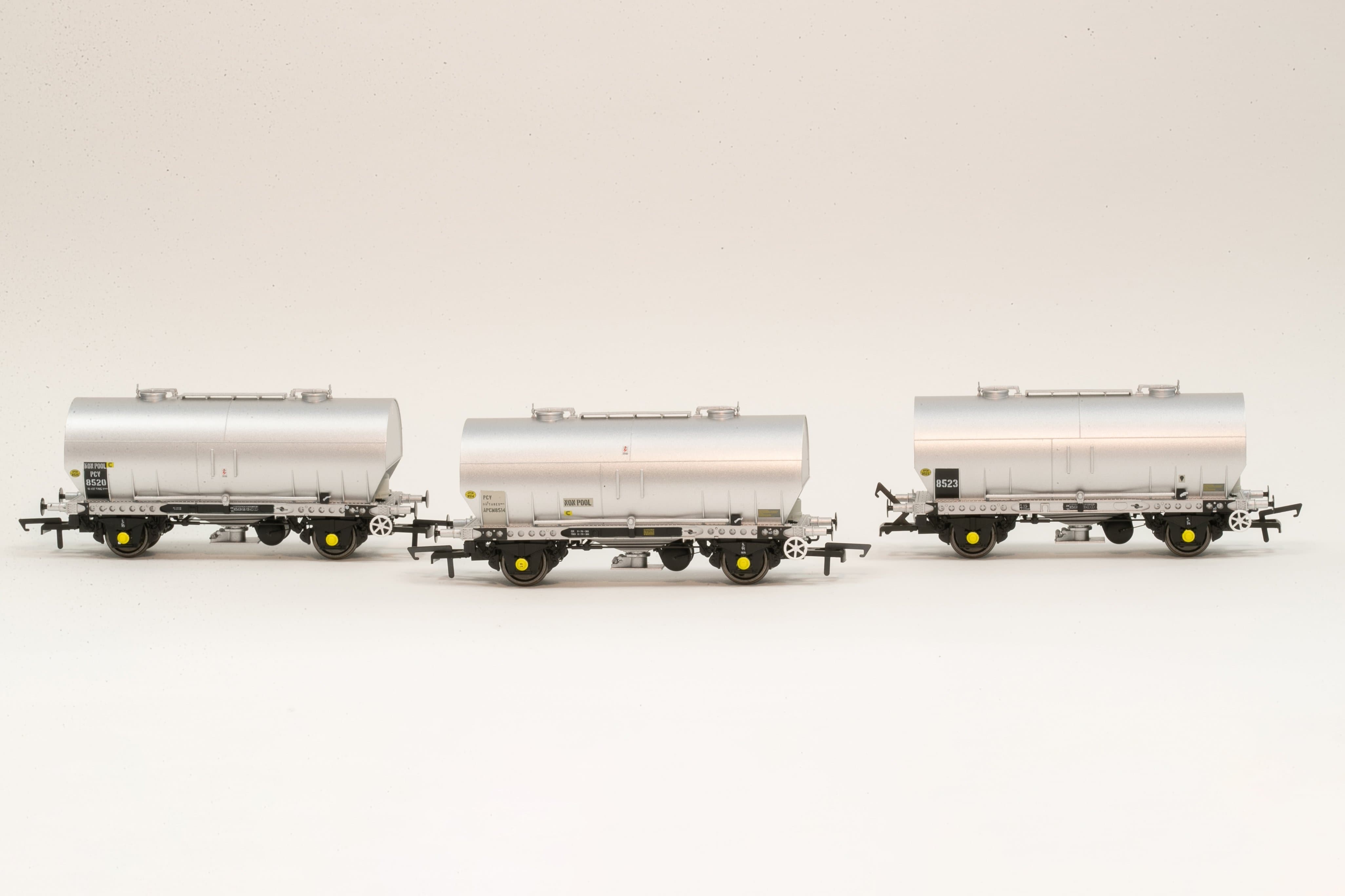 APCM Cemflo/PCV-Pulverwagen – Dreierpack – APCM8514, APCM8520, APCM8523