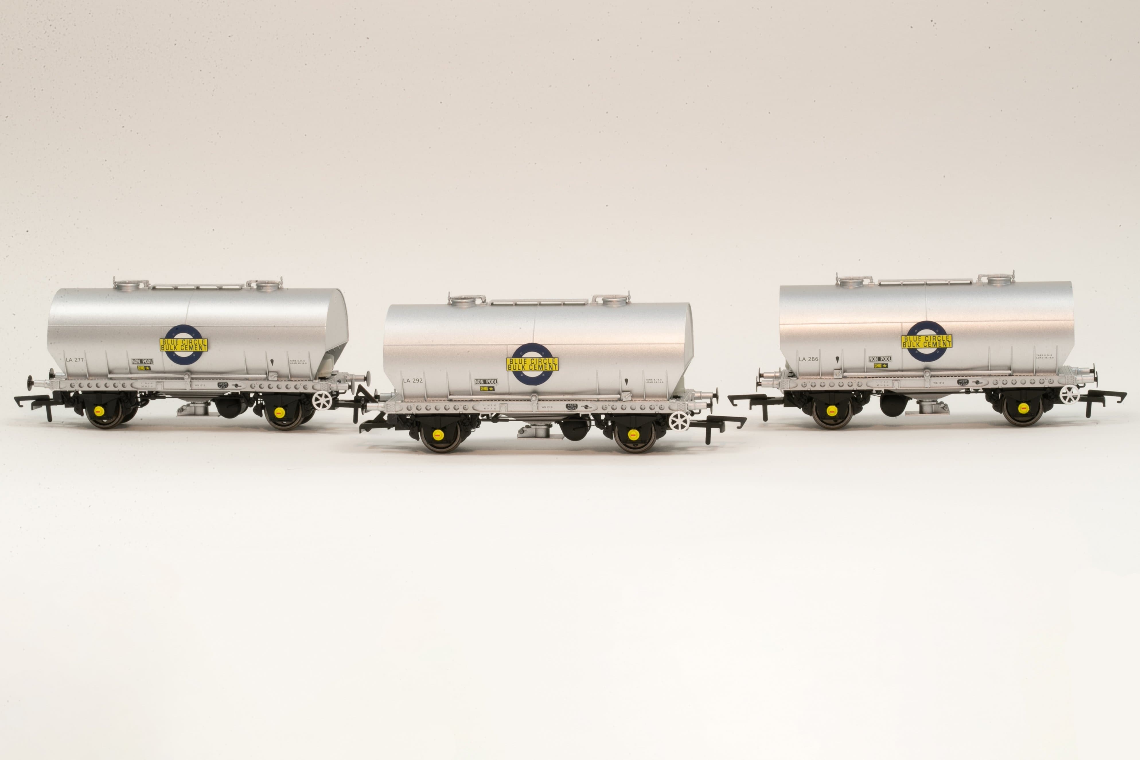 APCM Cemflo/PCV-Pulverwagen – Dreierpack – LA277, LA286, LA292 – PreTOPS