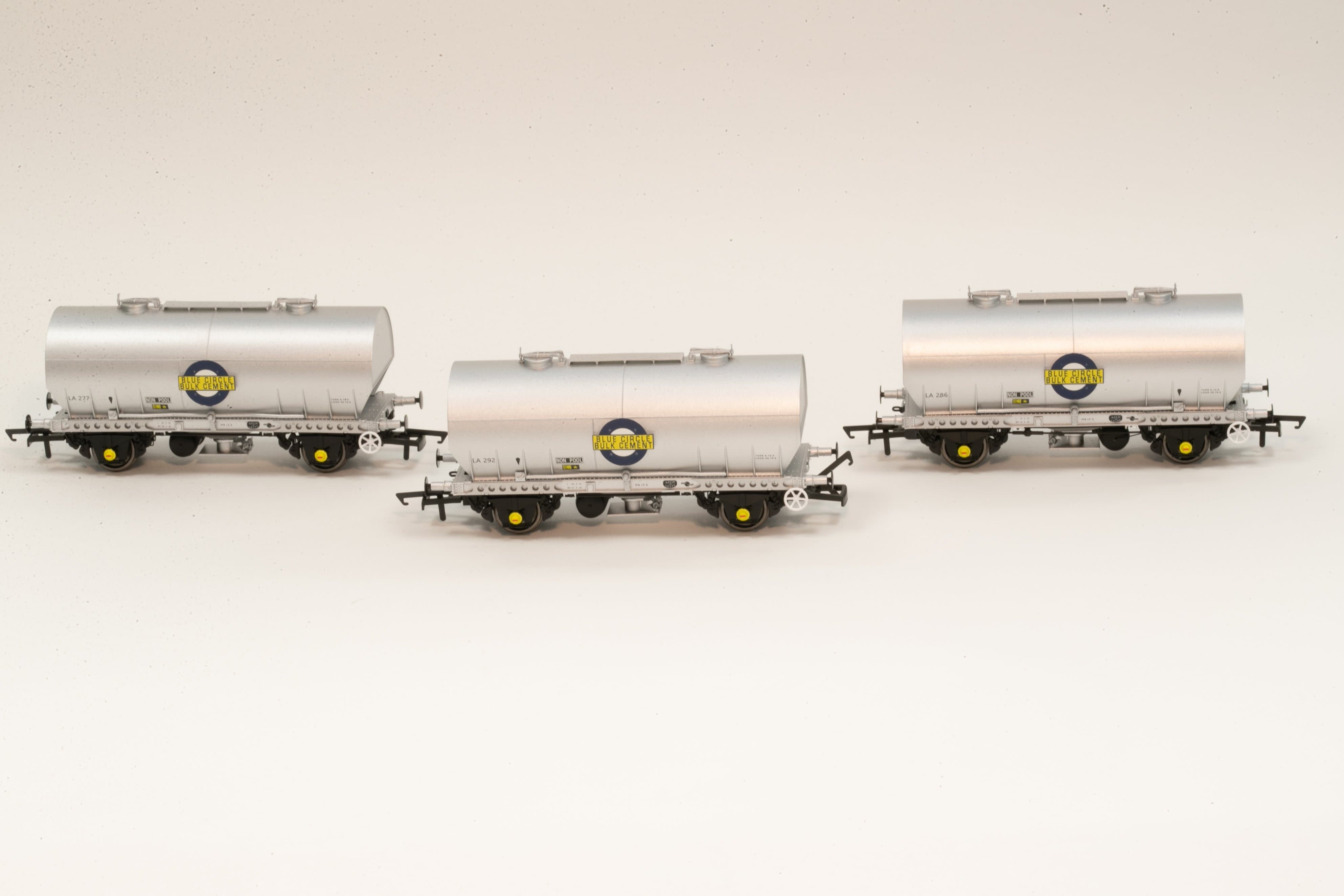 APCM Cemflo/PCV-Pulverwagen – Dreierpack – LA277, LA286, LA292 – PreTOPS