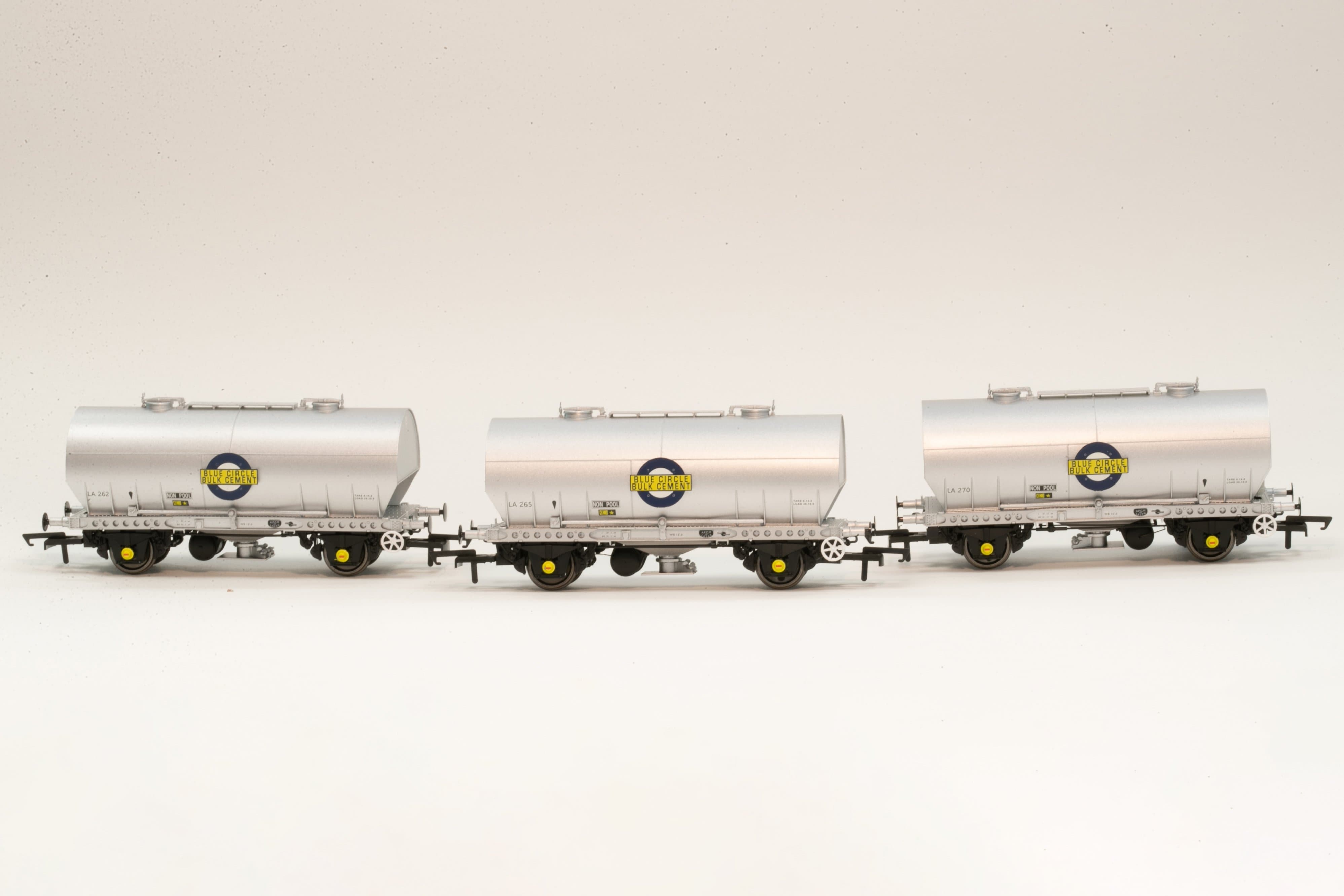 APCM Cemflo/PCV-Pulverwagen – Dreierpack – LA262, LA265, LA270 – PreTOPS