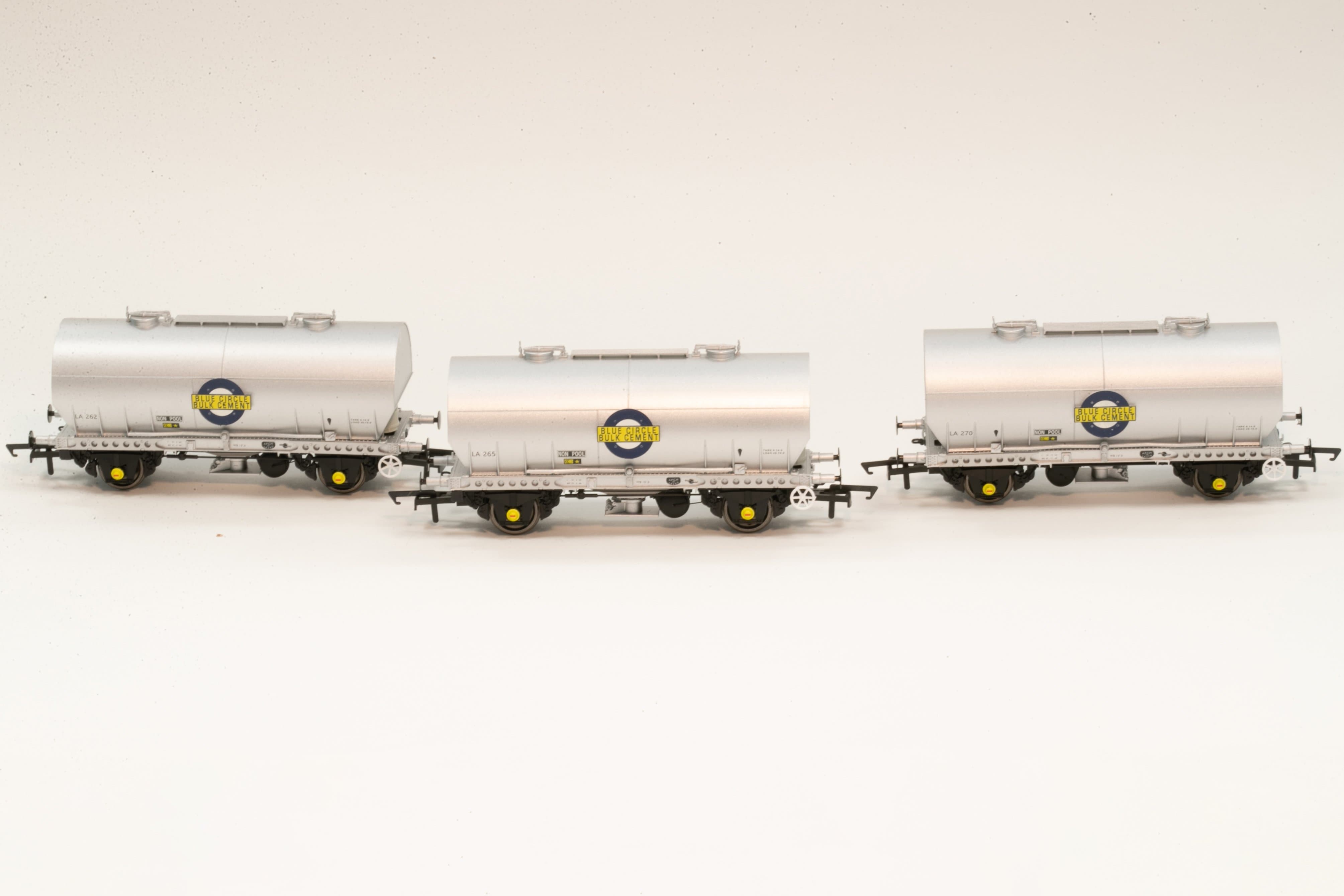 APCM Cemflo/PCV-Pulverwagen – Dreierpack – LA262, LA265, LA270 – PreTOPS