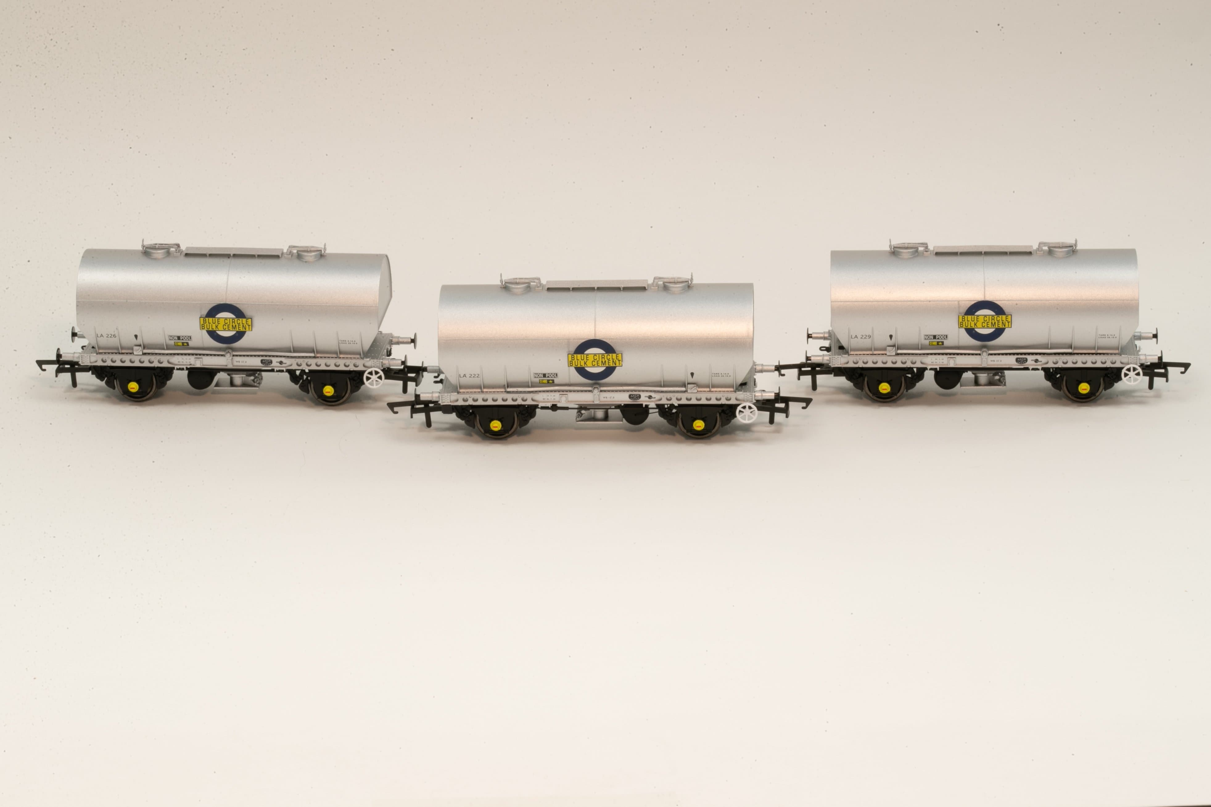 APCM Cemflo/PCV-Pulverwagen – Dreierpack – LA222, LA226, LA229 – PreTOPS