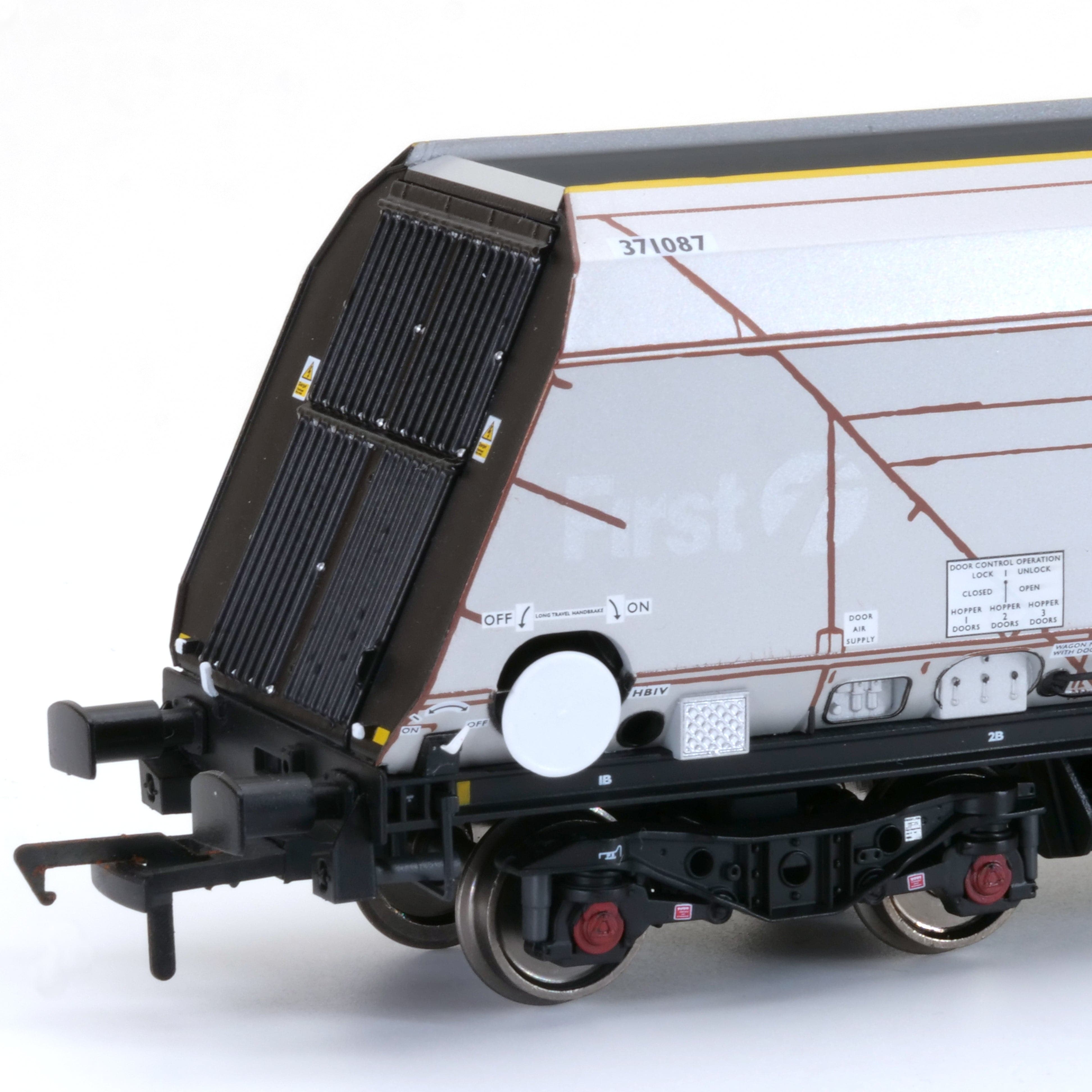 HYA Bogie Hopper Wagon – GBRf-Kohle-Branding – Pack 3